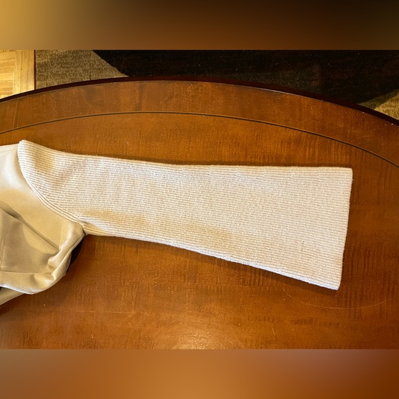 Ann Taylor faux suede dress w/knit bell sleeves. Cream. Office, semi-formal. M - Picture 12 of 14